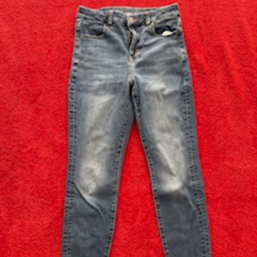 AE - Med Wash Jean - size 4s